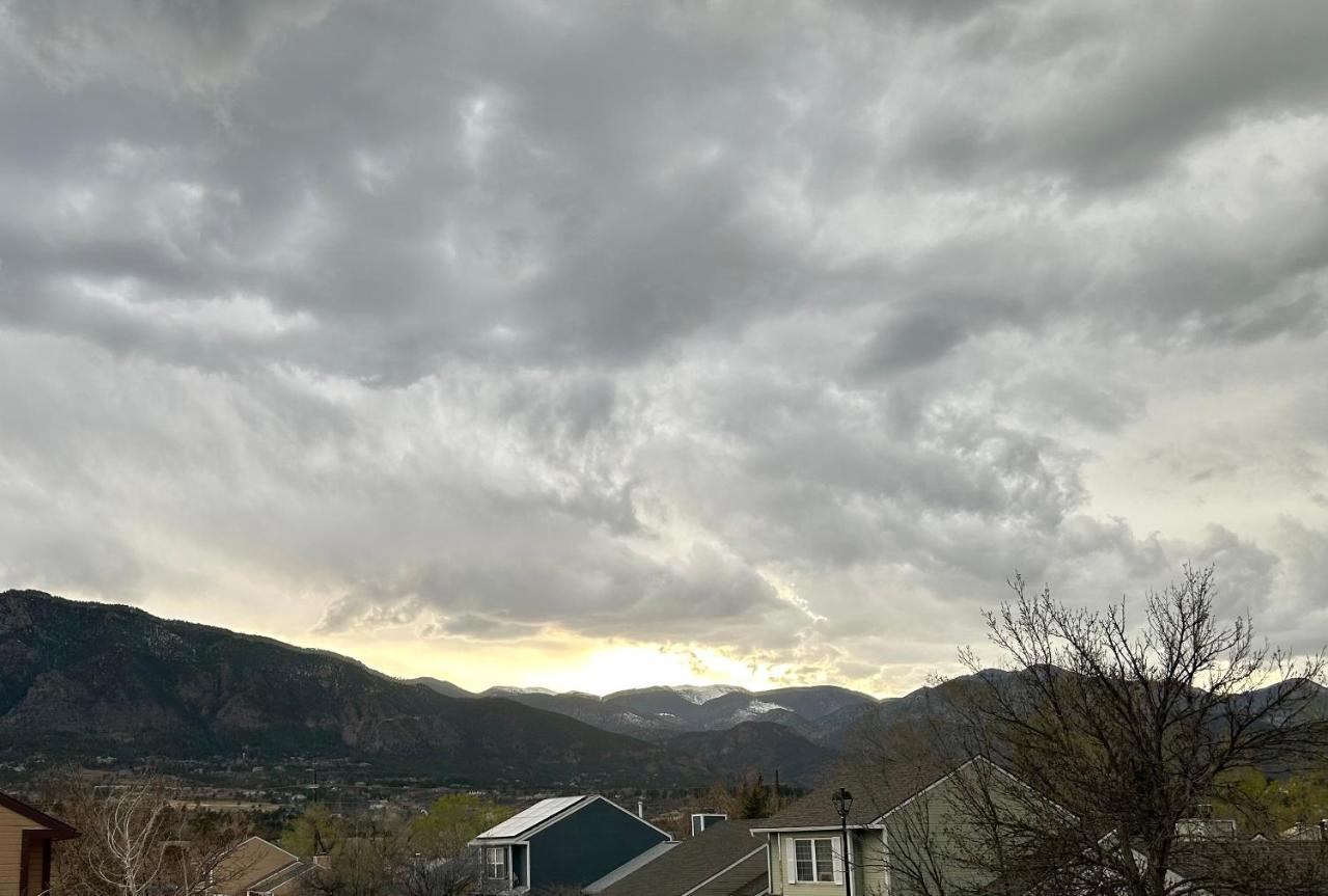 A Colorado Room With A View - King Colorado Springs Eksteriør bilde